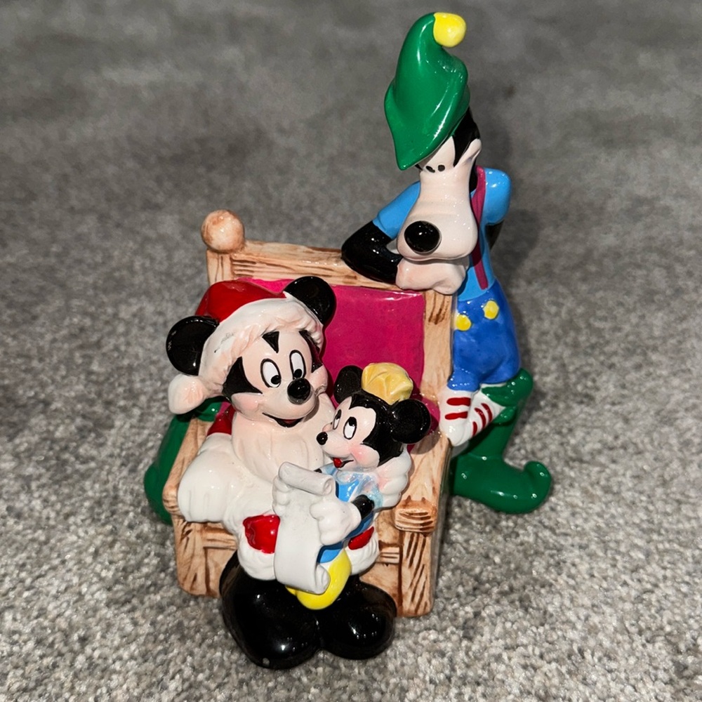 Schmid & Disney Christmas Annual Figurine 1989 "Merry Mickey Claus"